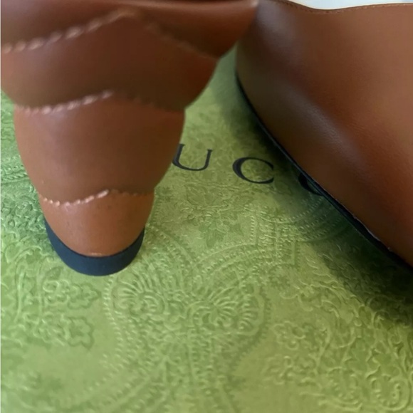 NIB GUCCI LIMITED EDITION LEATHER SANDALS SIZE 40.5 - Picture 4 of 9